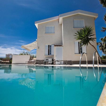 Merab Center Villas Ajía Nápa Kültér fotó