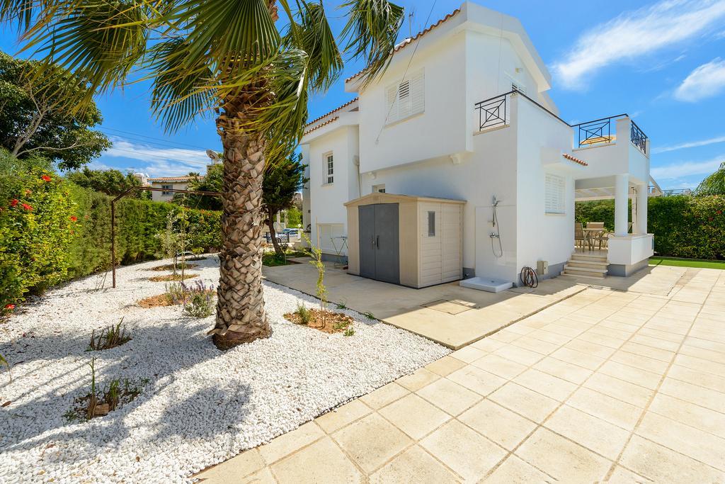 Merab Center Villas Ajía Nápa Szoba fotó