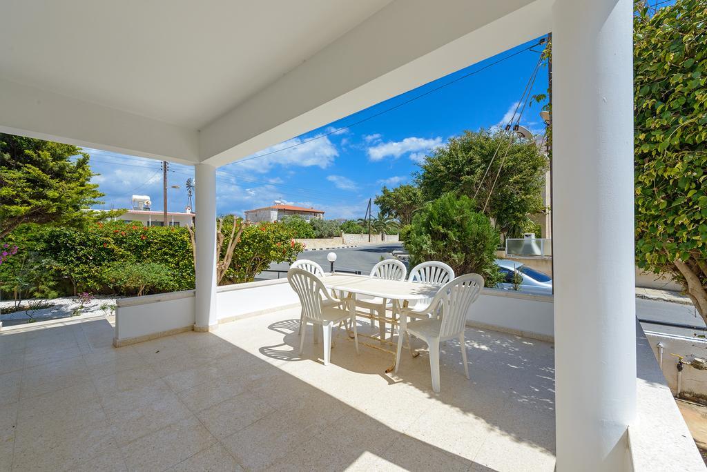 Merab Center Villas Ajía Nápa Szoba fotó