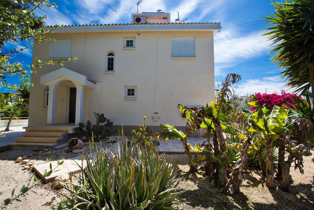Merab Center Villas Ajía Nápa Kültér fotó