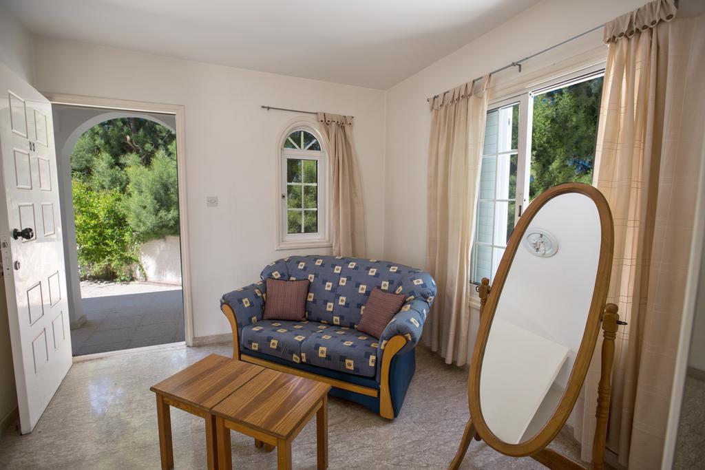 Merab Center Villas Ajía Nápa Kültér fotó