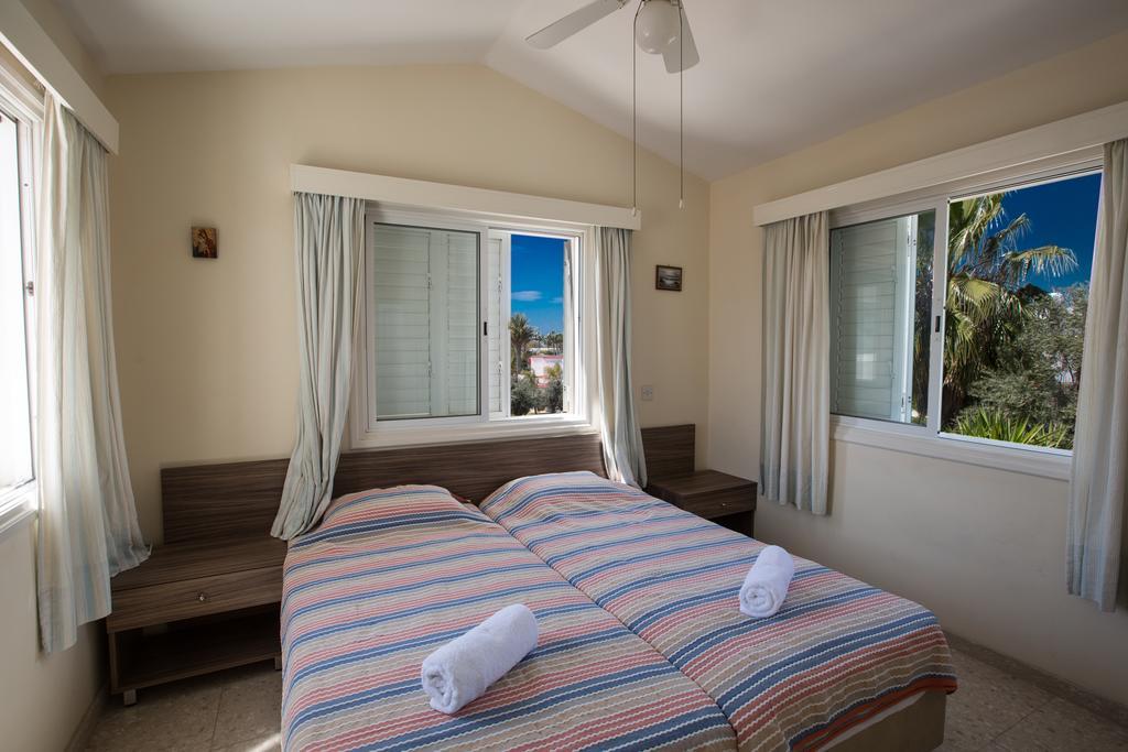 Merab Center Villas Ajía Nápa Kültér fotó